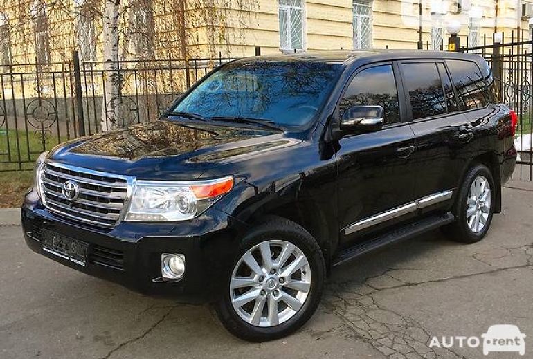 Аренда 200. Toyota Land Cruiser 200 2009 Disk. Тойота 200 2012 года дизель. Диски для ленд Крузер 200 2013. Крузак 200 СКР.